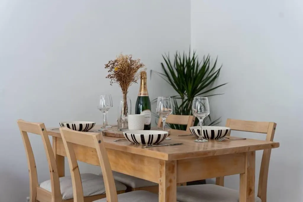 Superb House At Nation Apartment Paris
